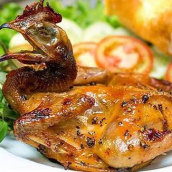 Gà Quay Lá Móc Mật/con